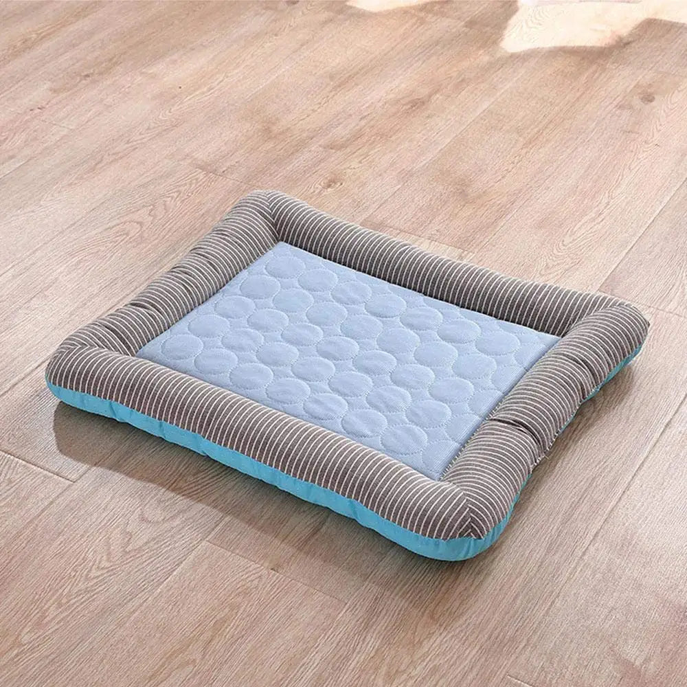 ChillPaw Cooling Mat – Natural Pressure-Activated Dog Bed for Heat Relief