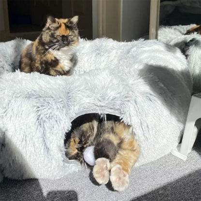 Soft anxiety-relief cat tunnel bed with cozy interior