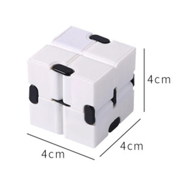 white fidget maguc cube