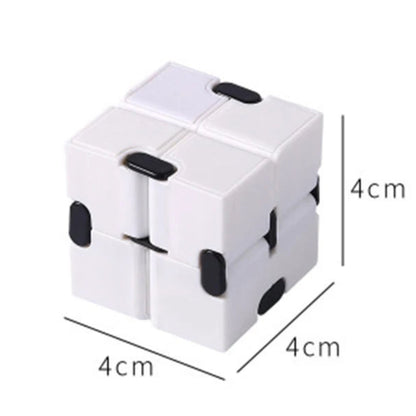 white fidget maguc cube